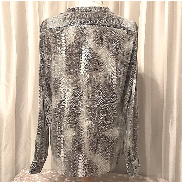 Calvin Klein size M grey sequinned blouse - Picture 2 of 14